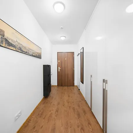 Near Centre With Parking Place *