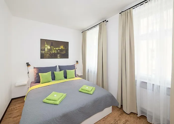 Near Centre With Parking Place Apartamento