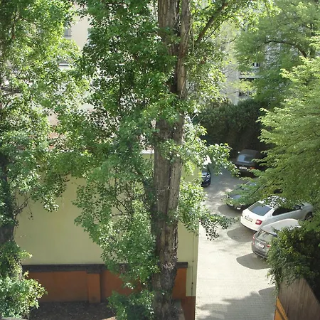 Near Centre With Parking Place Prague