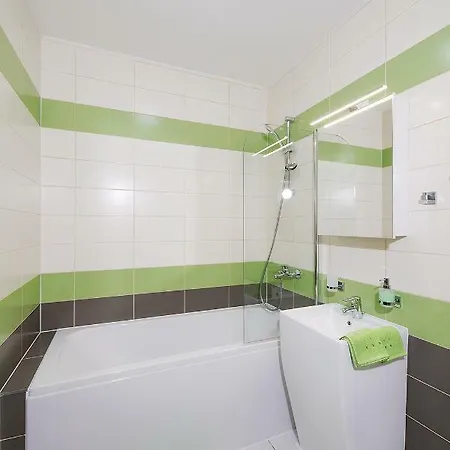 Near Centre With Parking Place Praga