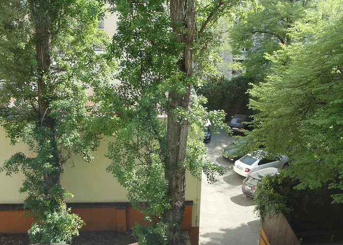 Near Centre With Parking Place Praga