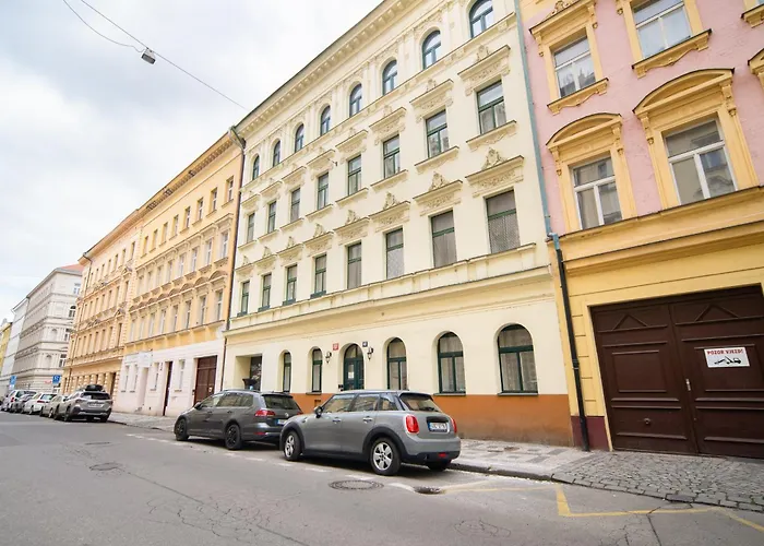 Near Centre With Parking Place
